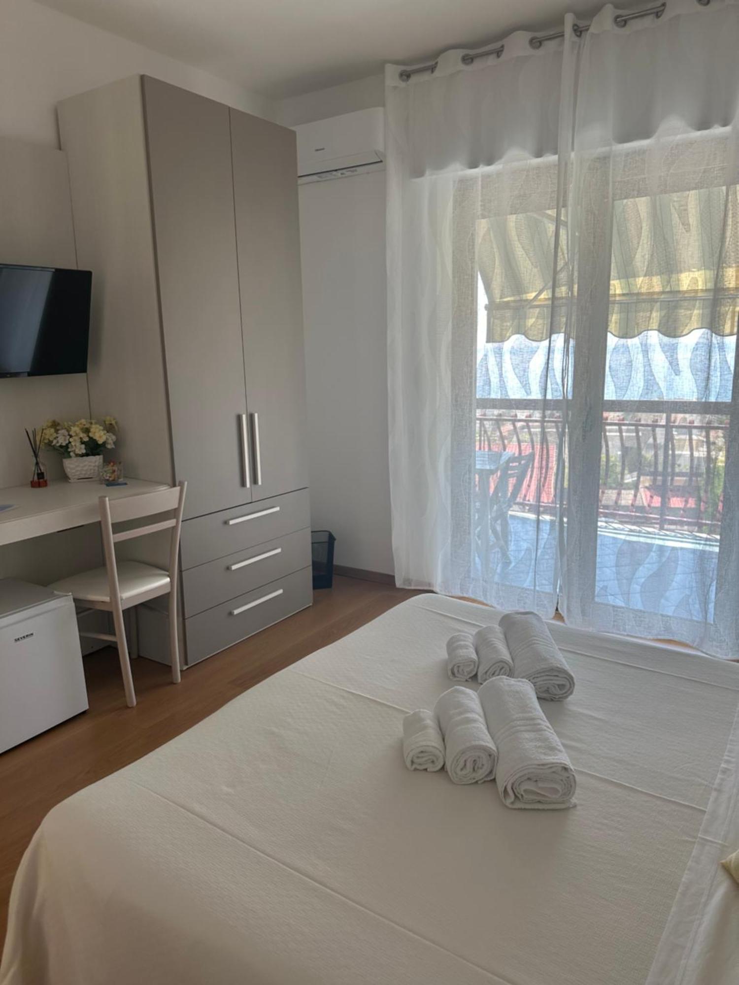 Bnb Nuova Vita 파올라 외부 사진